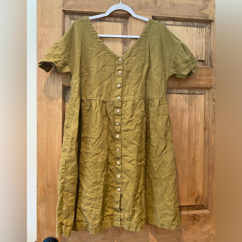 Not perfect linen Modified Valley Dress in olive with Berlin sleeves